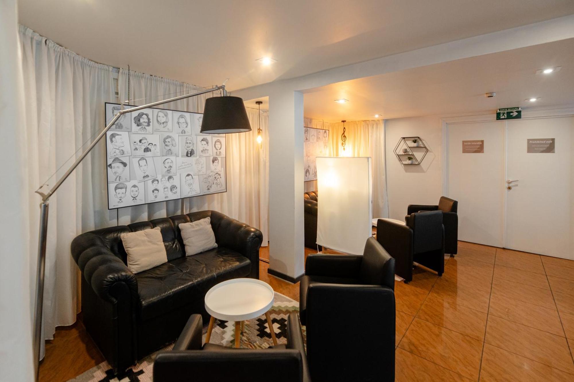 Logis Hotel Restaurant Des Acacias Lille Neuville En Ferrain Экстерьер фото